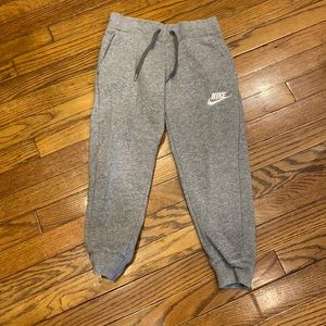 Girls Nike XS sweat pants.